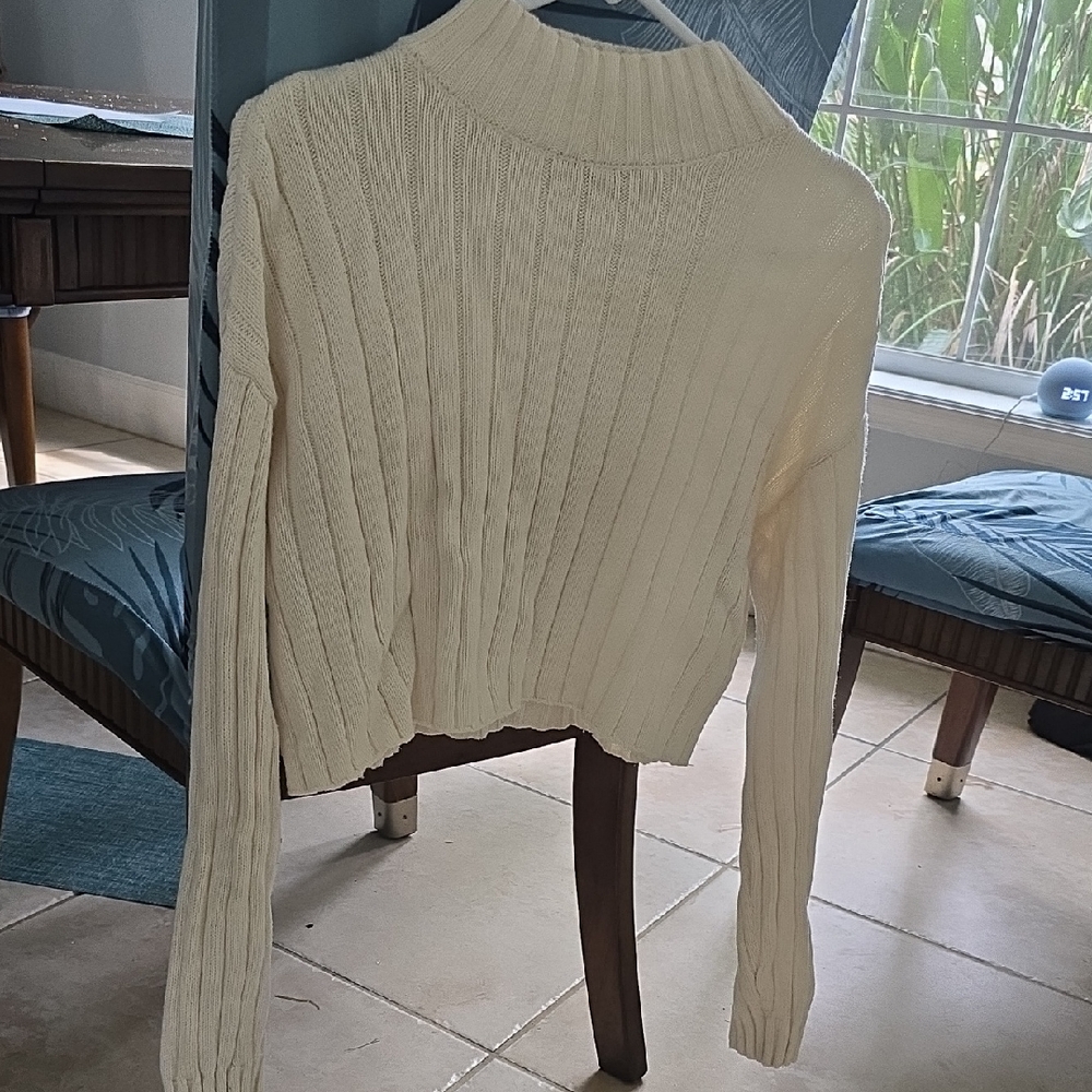 Cropped Cream Ribbed Sweater
